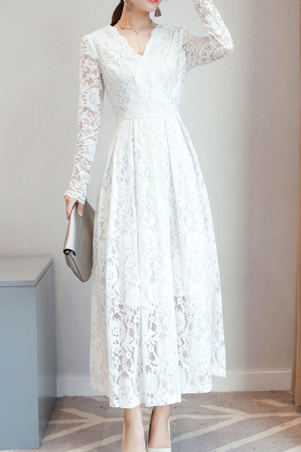 Women Lace Decorated Long Sleeve Dress