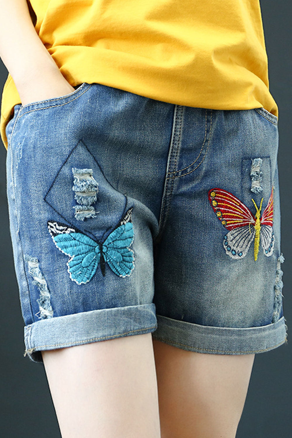 Women Butterfly Printed Pocket Style Casual Short