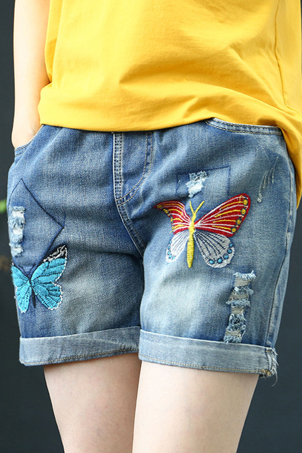 Women Butterfly Printed Pocket Style Casual Short