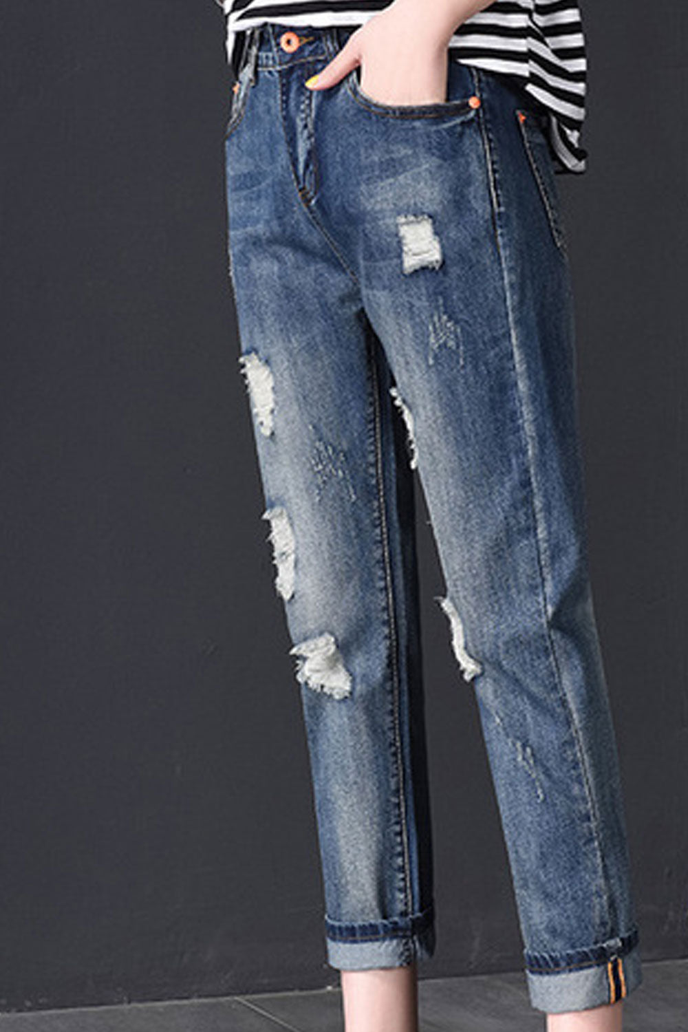 Women Casual Shredded Style Zipper Closure Jeans