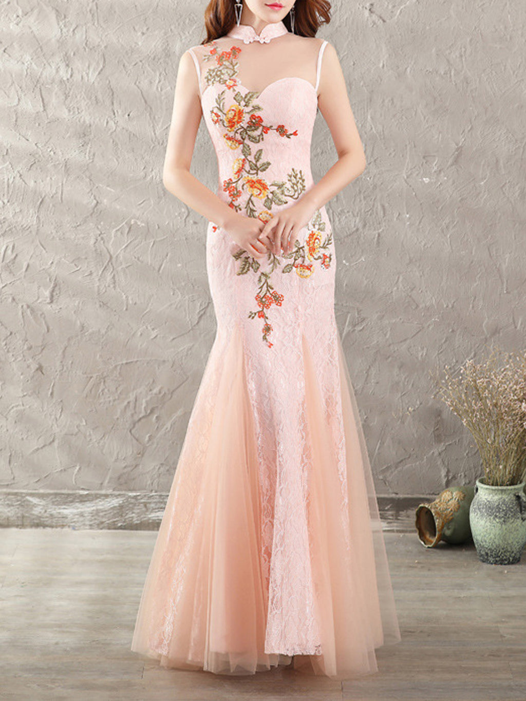 Women Pretty High Neck Sleeveless Wedding Dress
