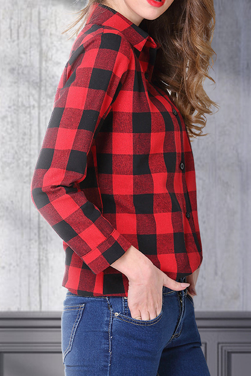 Women Beautiful Plaid Pattern Long Sleeve Stylish Collar Neck Button Closure Fashionable Shirt