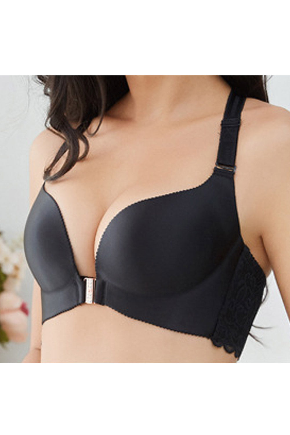 Women Solid Colored Seamless Shoulder Strap Front Hook Racerback Bra