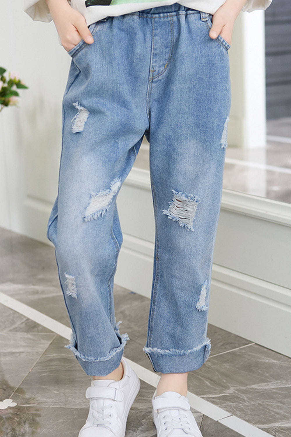 Kids Girls Loose Fit Shredded Modern Jeans.