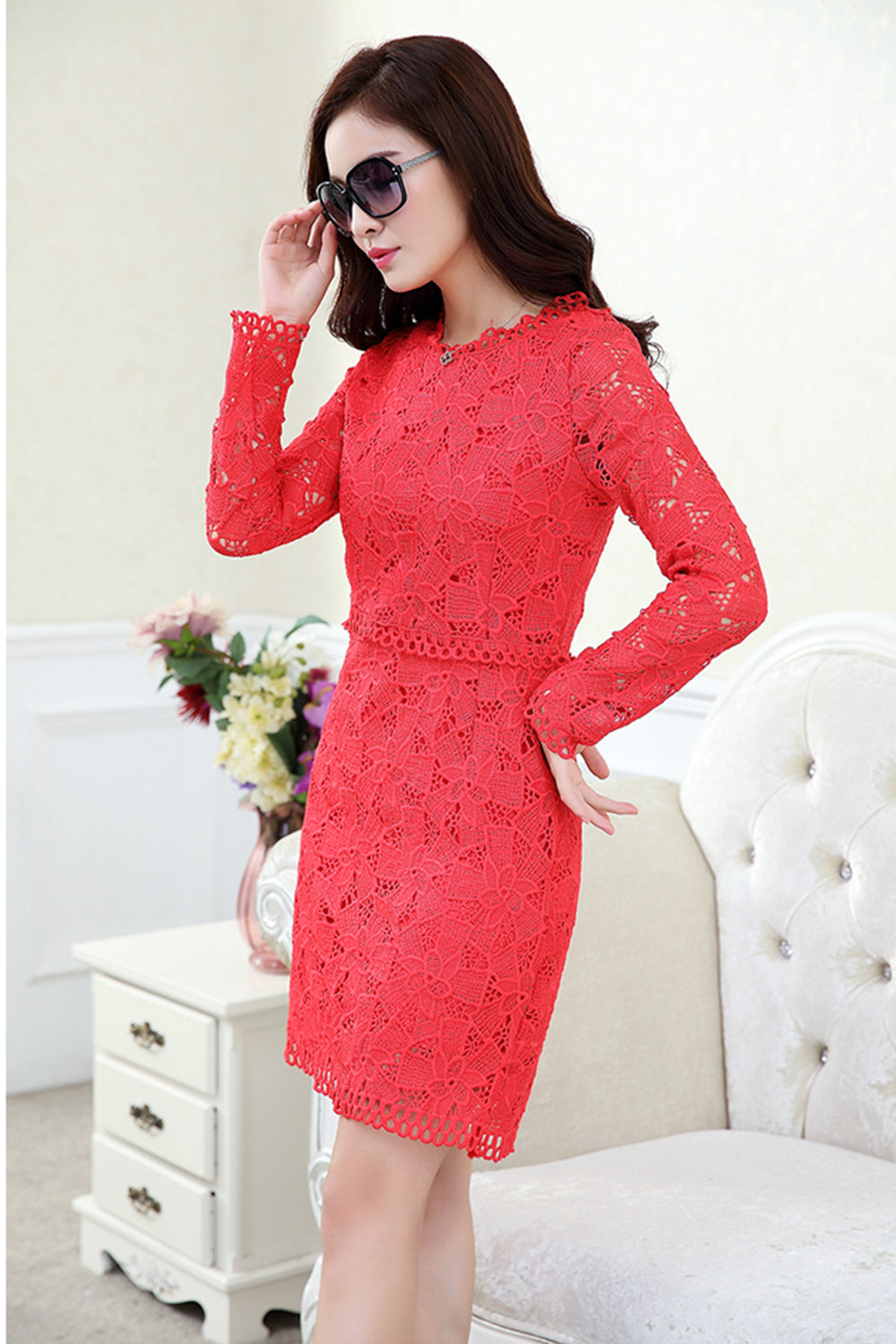 Women Short Length Lace Decorated Shift Dress Red