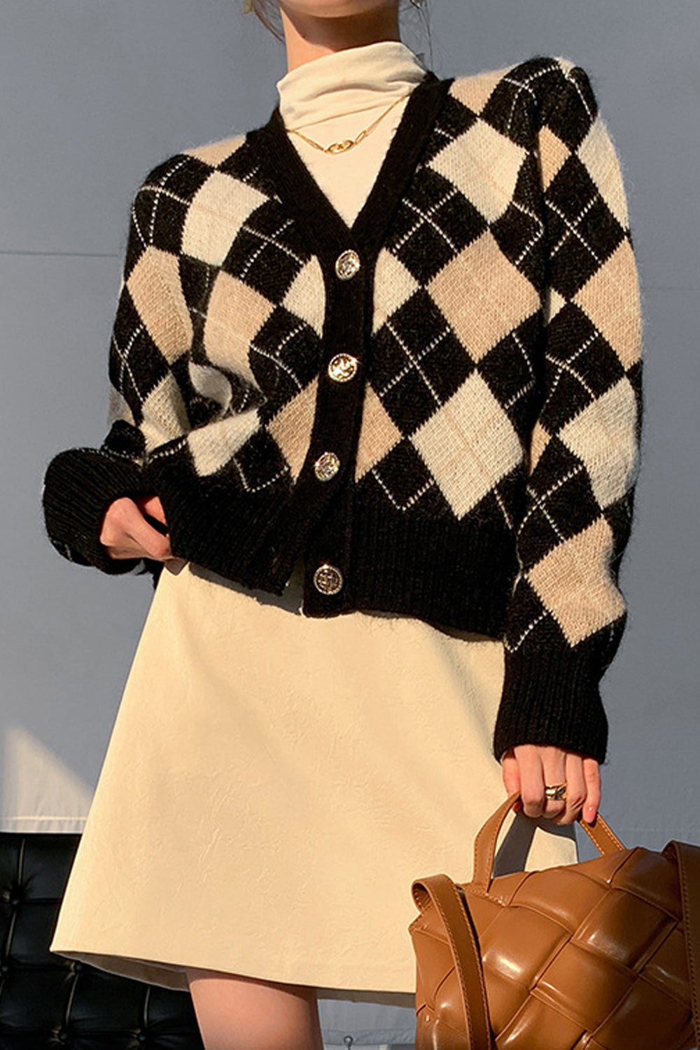 Women Beautiful Diamond Pattern Button Closure Styled Warm Long Sleeve Winter Cardigan