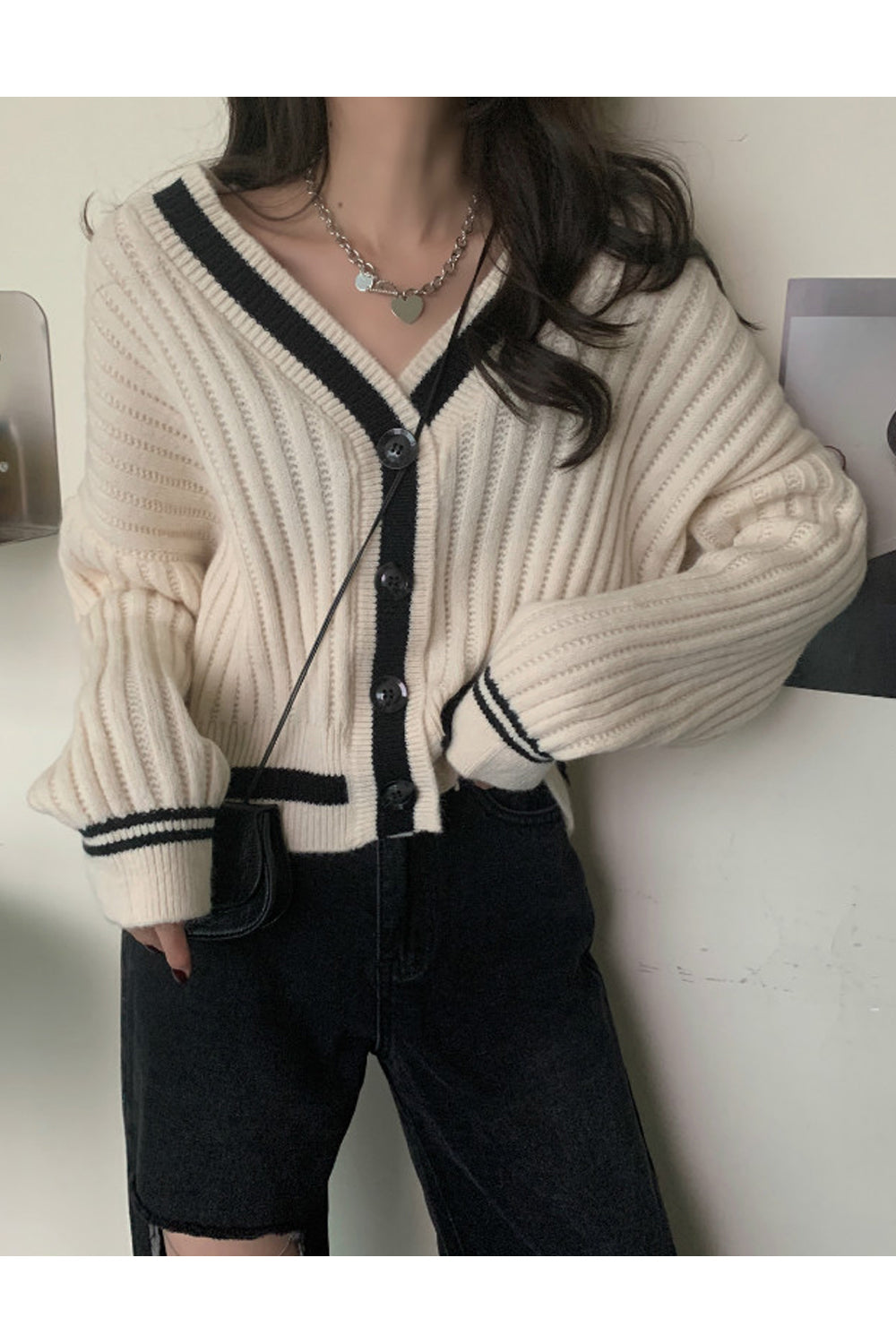 Women Relax Fit & Warm Long Sleeve Superb Solid Colored Deep V-Neck Winter Cardigan