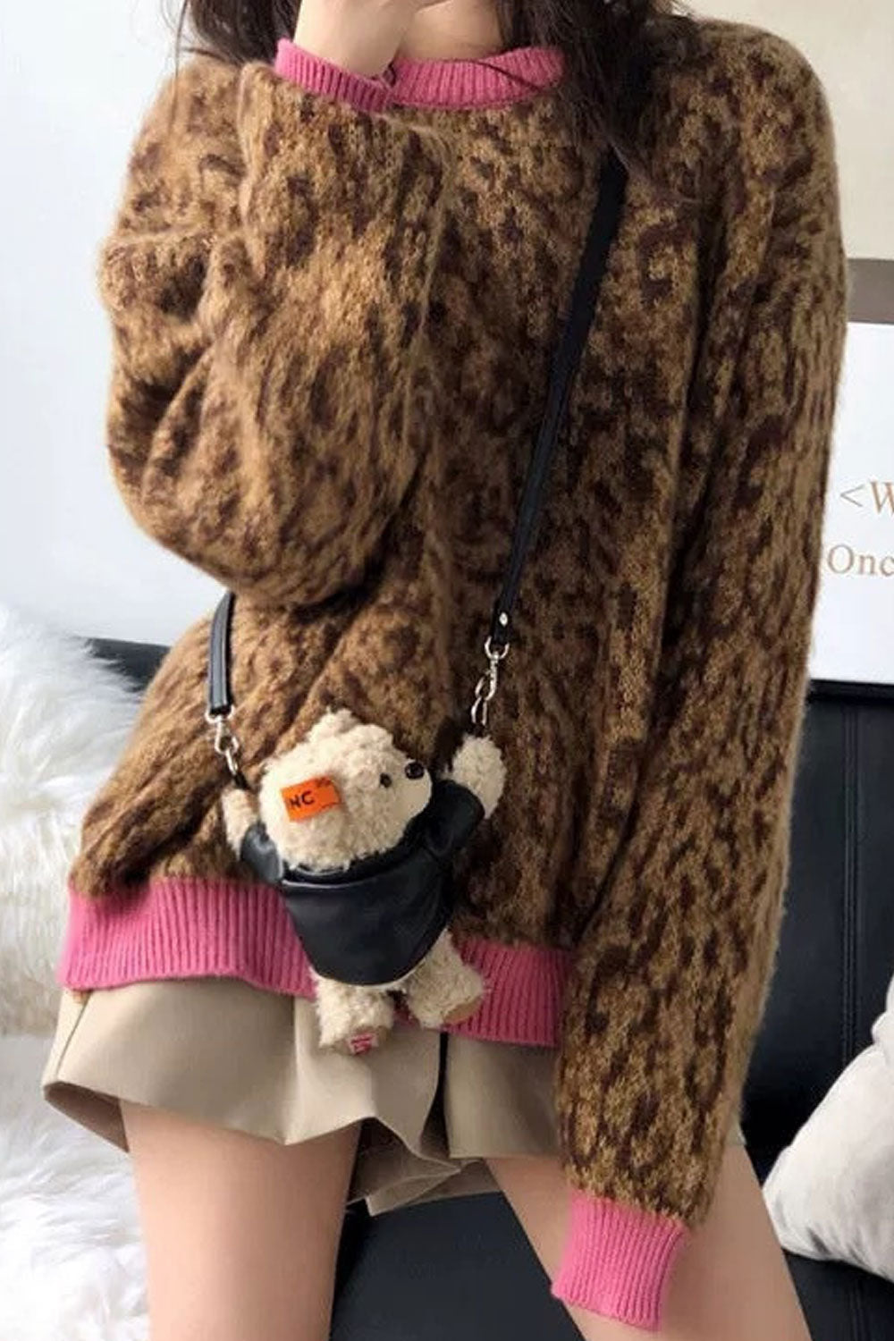 Women Winter Warm Long Sleeve Comfortable Round Neck Fantastic Leopard Pattern Weekend Sweater