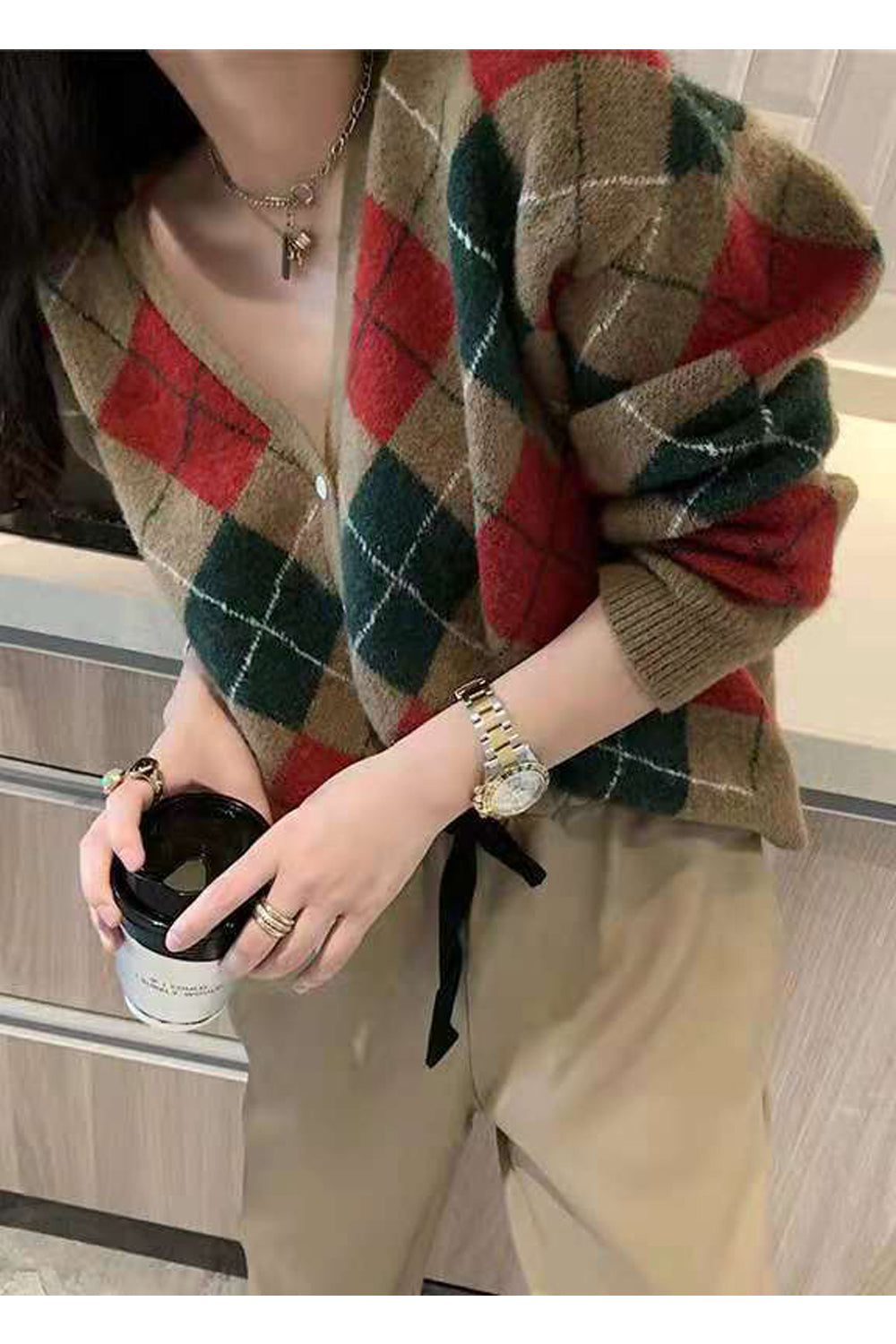 Women Awesome Plaid Pattern Thick & Durable Long Sleeve Superb V-Neck Winter Cardigan