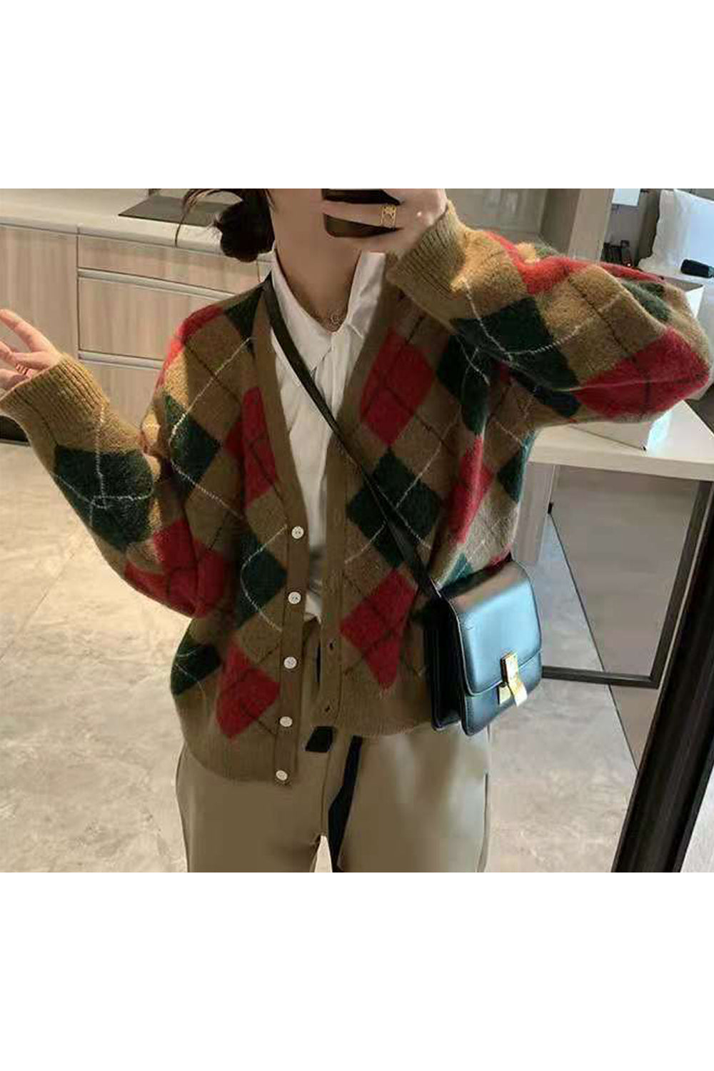 Women Awesome Plaid Pattern Thick & Durable Long Sleeve Superb V-Neck Winter Cardigan