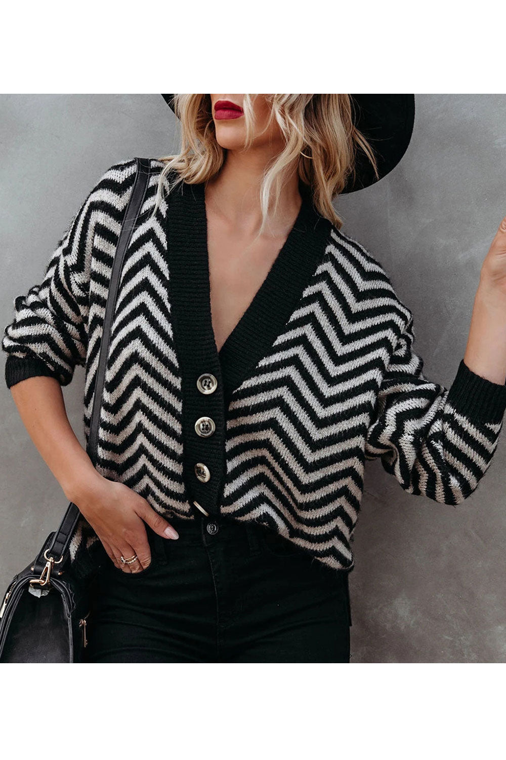 Women Tremendous Printed Pattern Warm & Thick Long Sleeve Easy Button Closure Casual Sweater