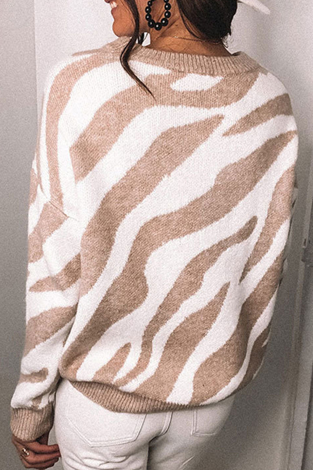 Women Outstanding Knitted Stripe Pattern Round Neck Fashionic Winter Sweater