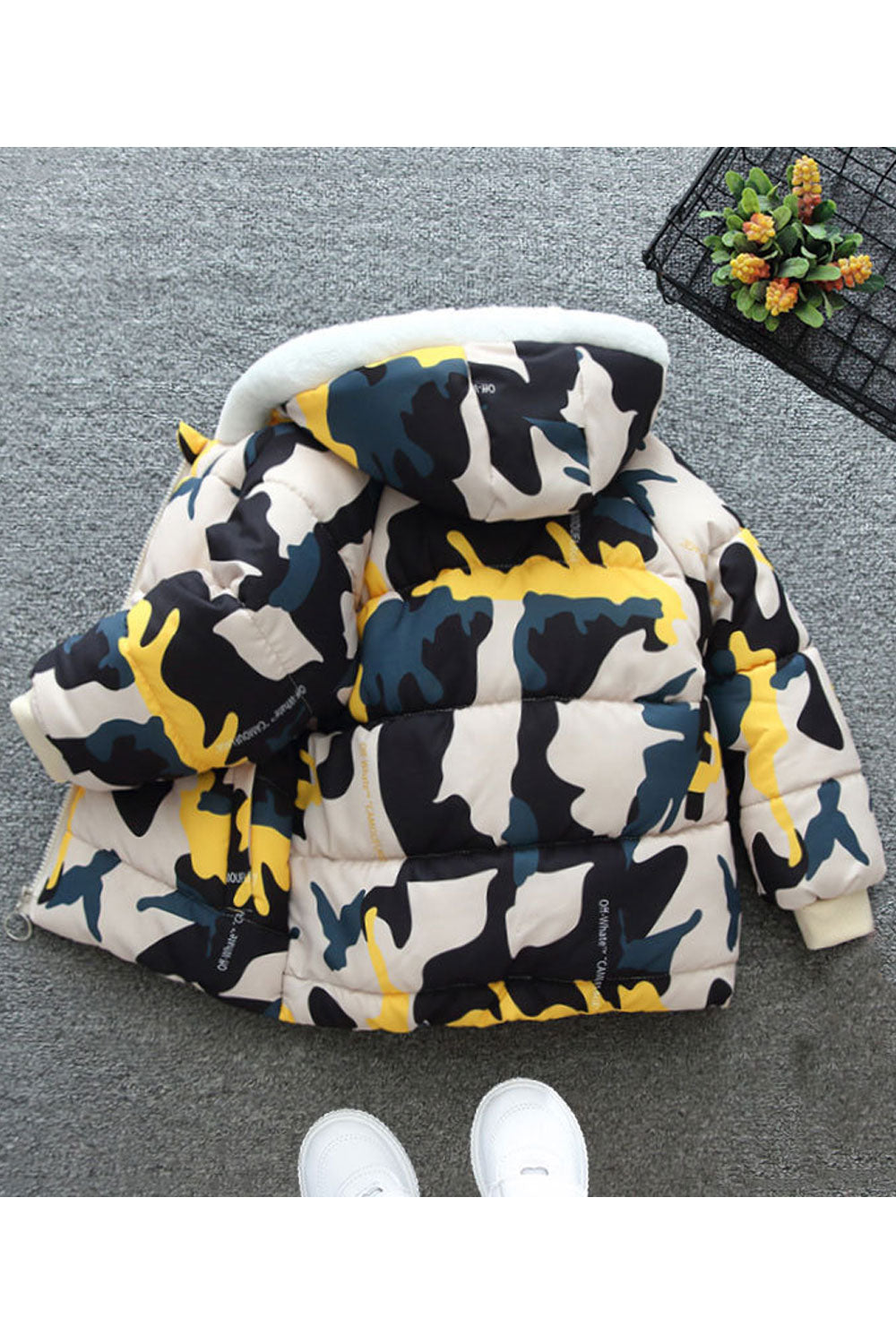 Kids Boys Elegant Camouflage Printed Useful Side Pockets Zip Closure Warm Padded Jacket