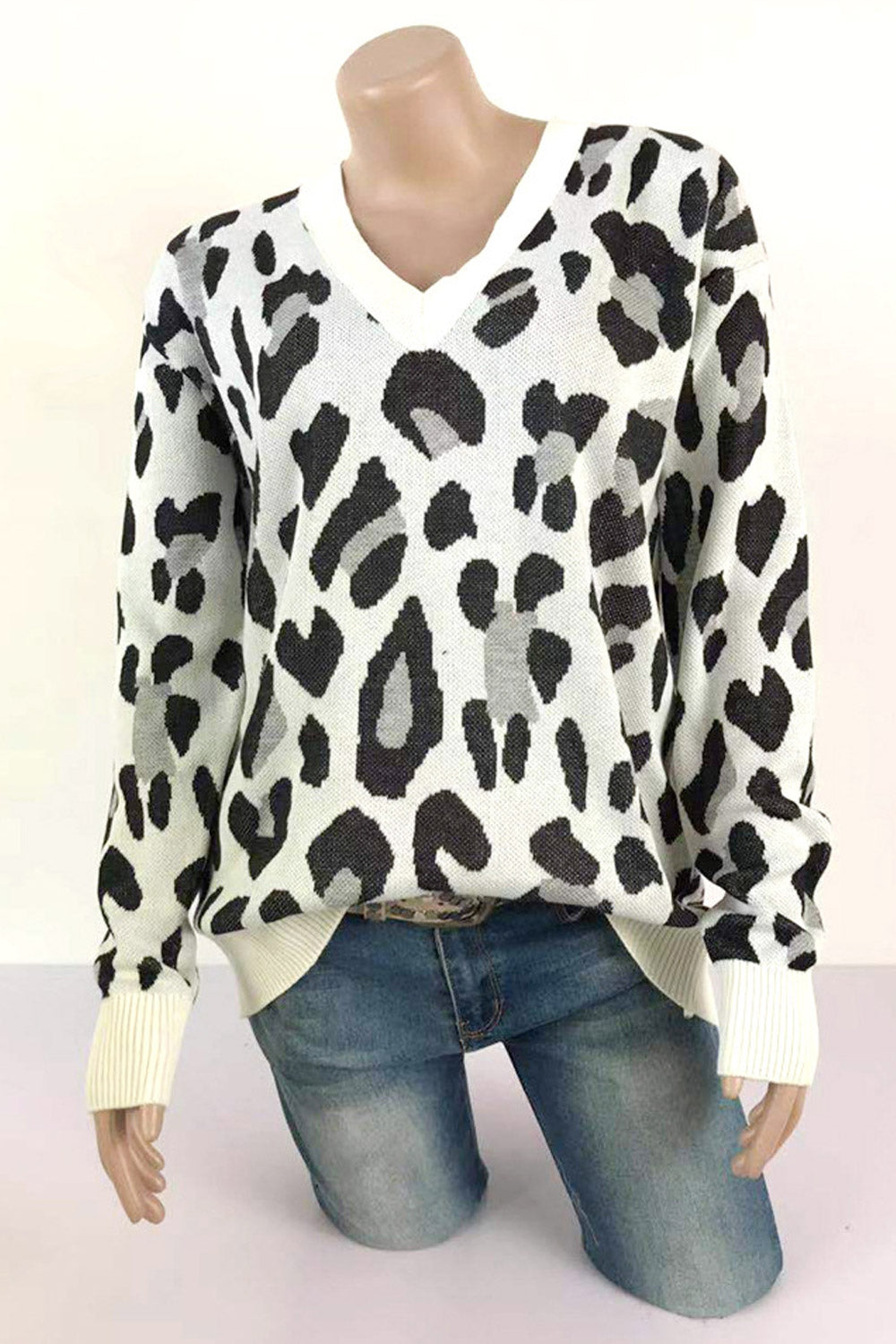 Women Lovely V Neck Leopard Pattern Sweater