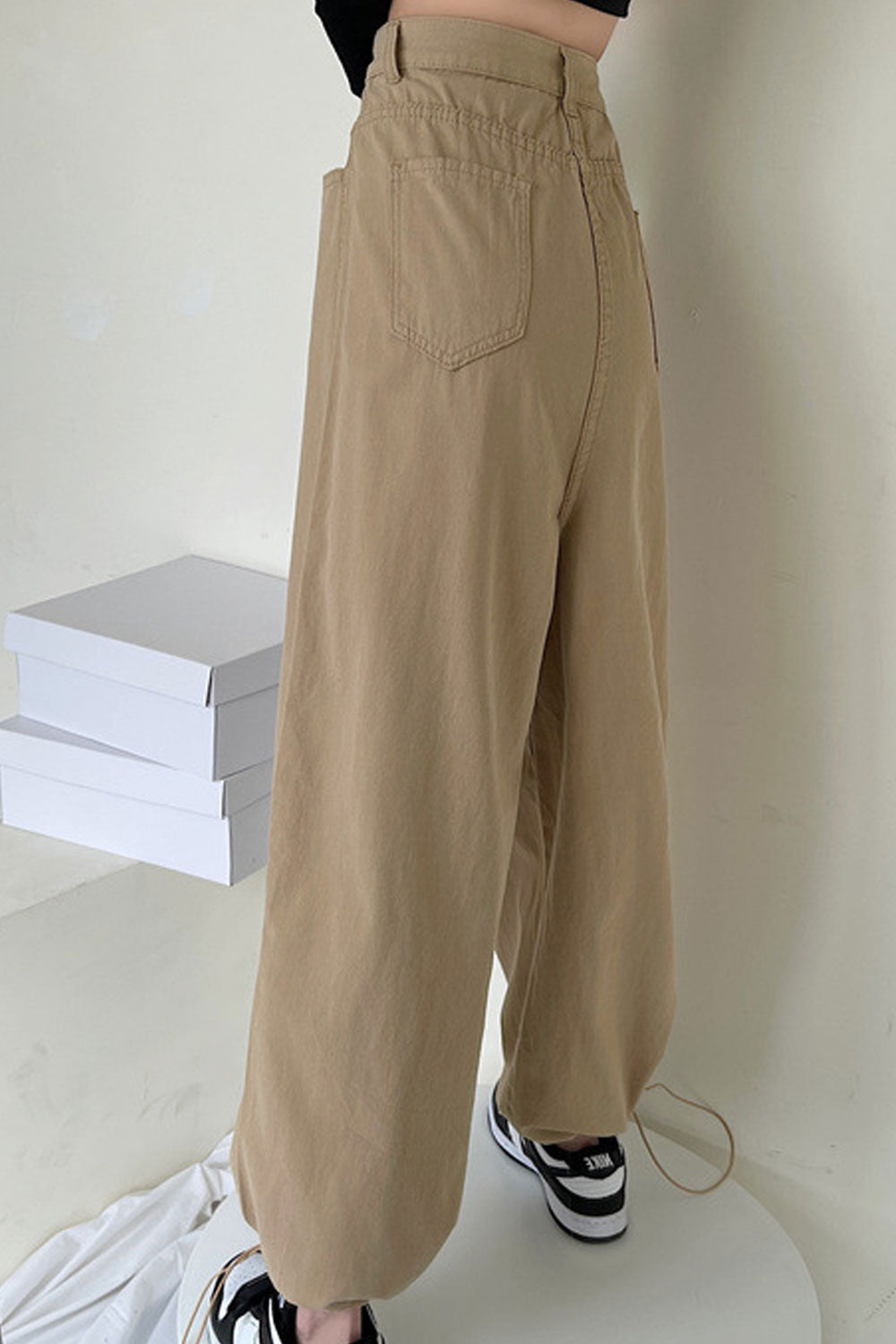 Women Loose Styled Easy Button Closure High-Waist Trendy Solid Colored Winter Casual Jeans