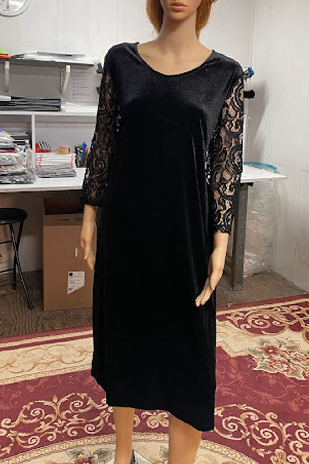 Women Superb Solid Pattern Round Neck Lace Decorated Sleeve Elegant Straight Dress