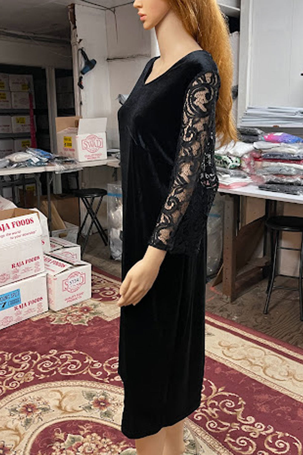 Women Superb Solid Pattern Round Neck Lace Decorated Sleeve Elegant Straight Dress