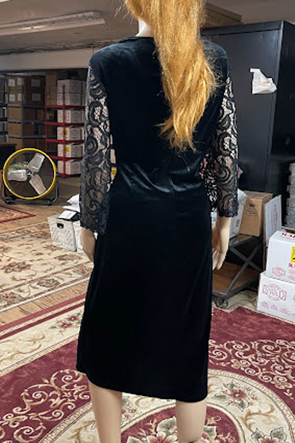 Women Superb Solid Pattern Round Neck Lace Decorated Sleeve Elegant Straight Dress