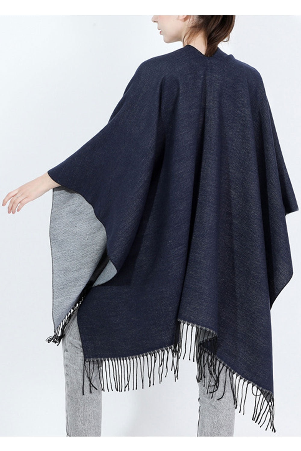 Women Relaxful Thick & Warm Fabric Constructed Elegant Tassel Winter Shawl