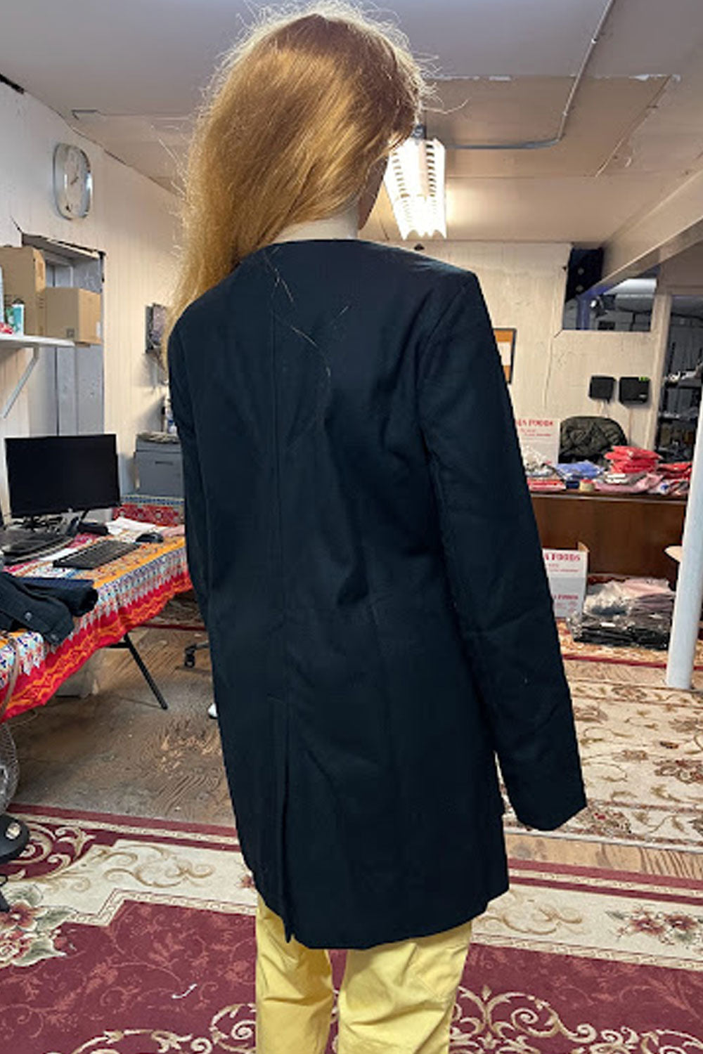 Women Thick & Warm Fabric Constructed Comfort Providing Round Neck Flap Pockets Comfy Winter Jacket