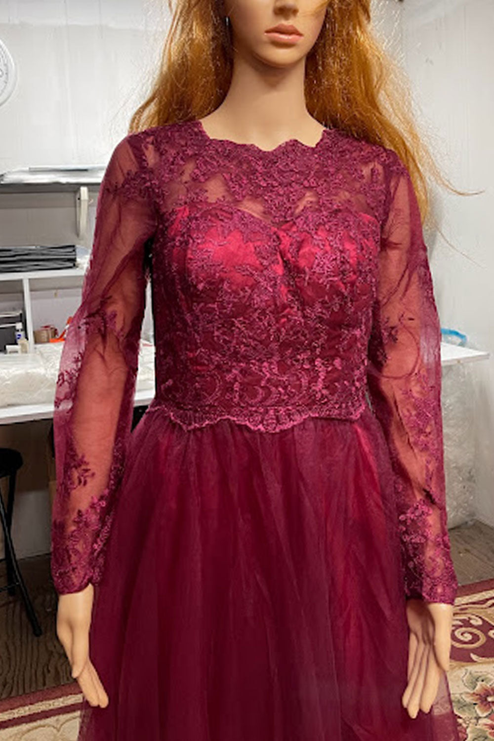 Women Spledid Lace Decorated Transparent Net Sleeve Round Neck Fabulous Floor Length Party Evening Dress