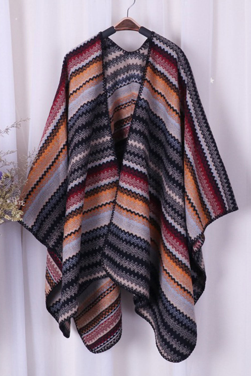 Women Fashion Contrast Color Wavy Stripe Shawl
