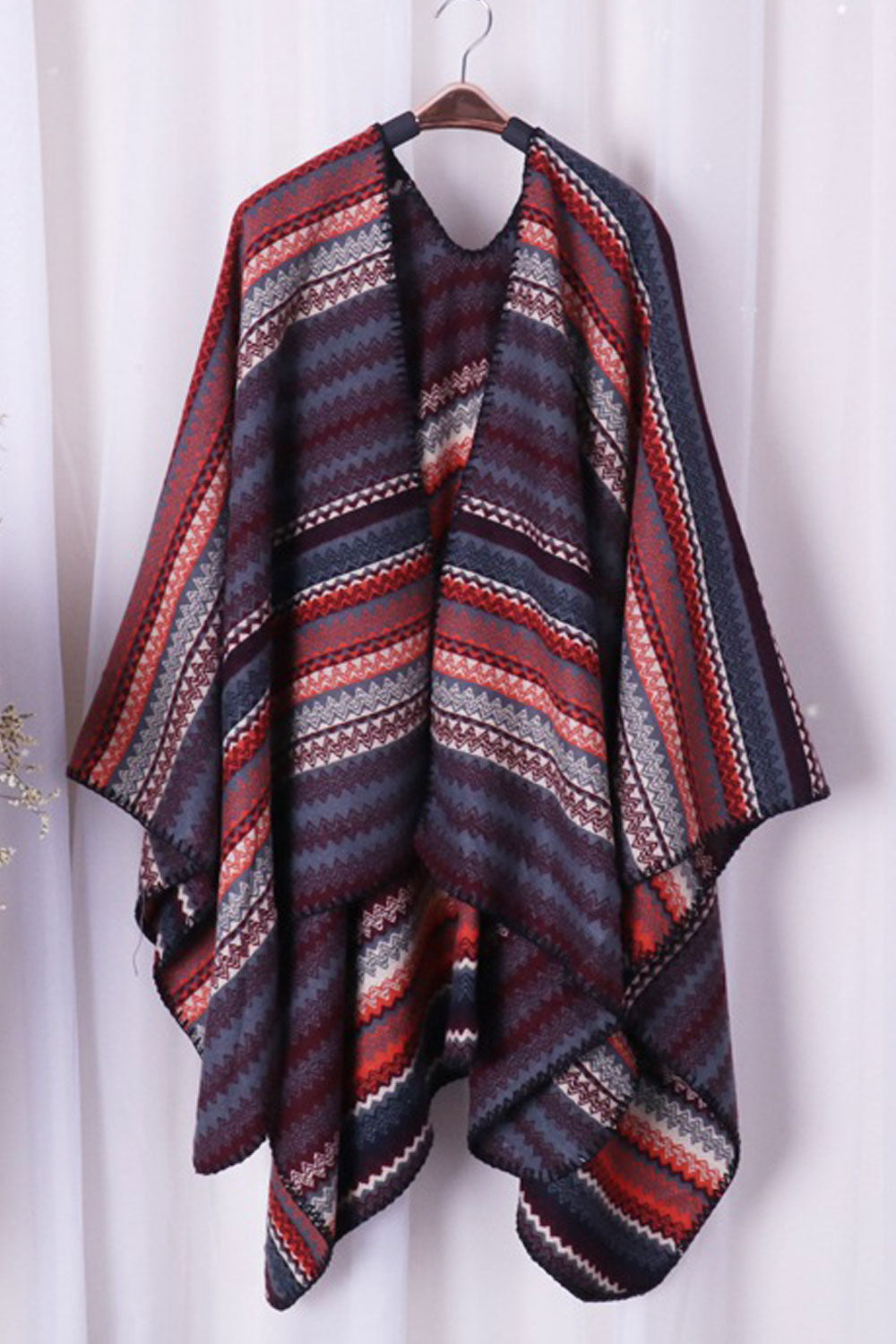 Women Fashion Contrast Color Wavy Stripe Shawl