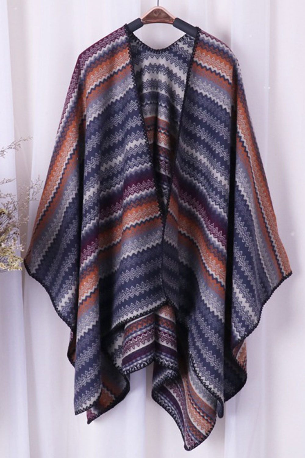 Women Fashion Contrast Color Wavy Stripe Shawl