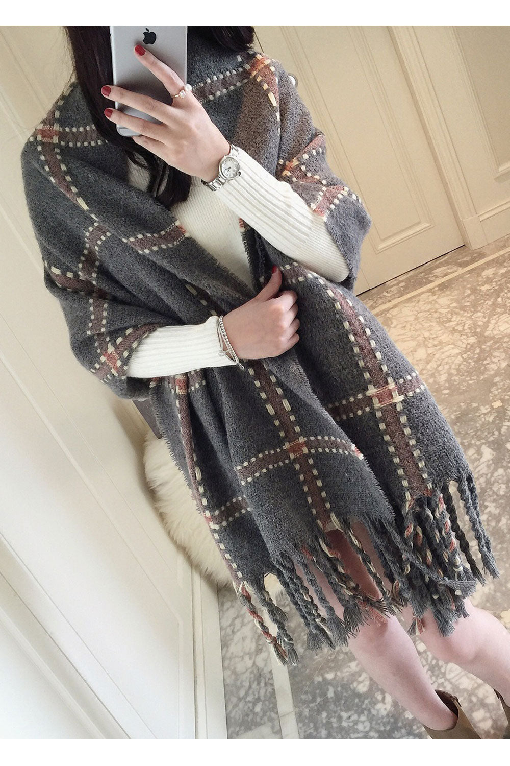Women Classy Plaid Pattern Tassel Decorated Warm Cashmere Shawl