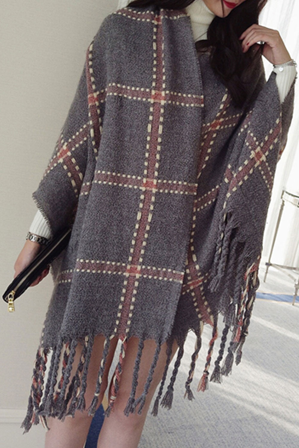 Women Classy Plaid Pattern Tassel Decorated Warm Cashmere Shawl