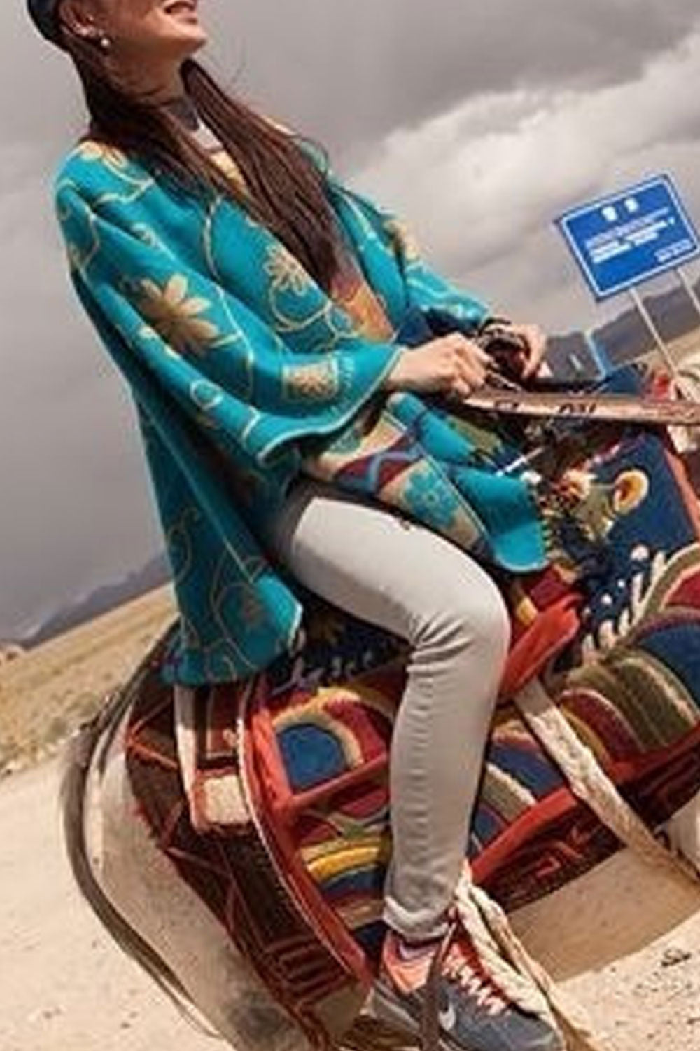 Women Beautiful Flower Tassel Decorated Warm Shawl