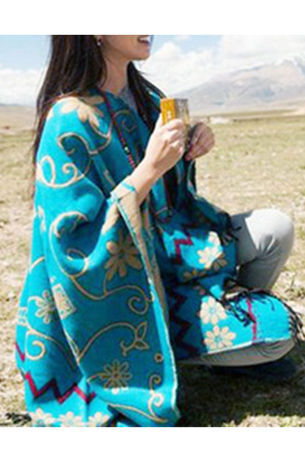 Women Beautiful Flower Tassel Decorated Warm Shawl