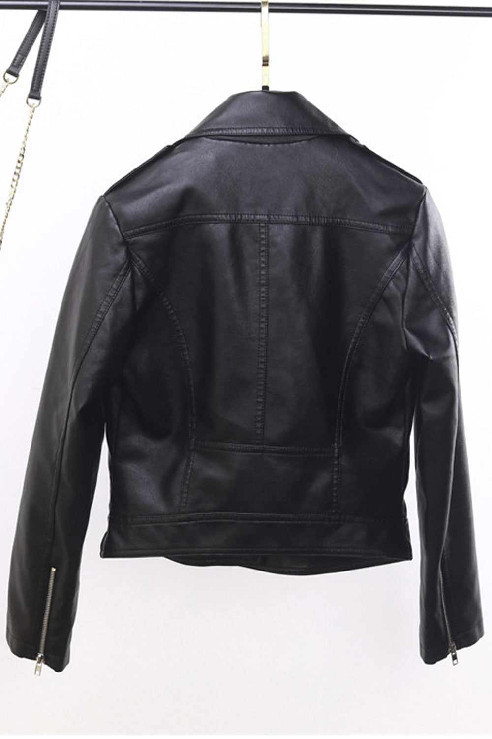 Women Latest Style Lapel Collar Neck Zippered Cuff & Moveable Front Fastener Fashioned Warm Winter Leather Jacket