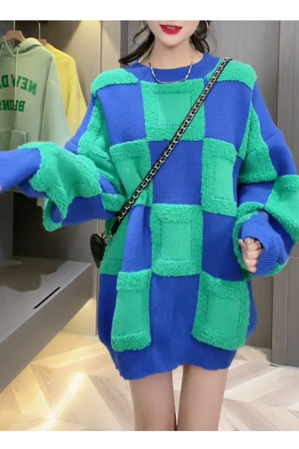 Women Specially Design Plaid Pattern Round Neck Long Sleeve Comfy Knitted Warm Winter Sweater