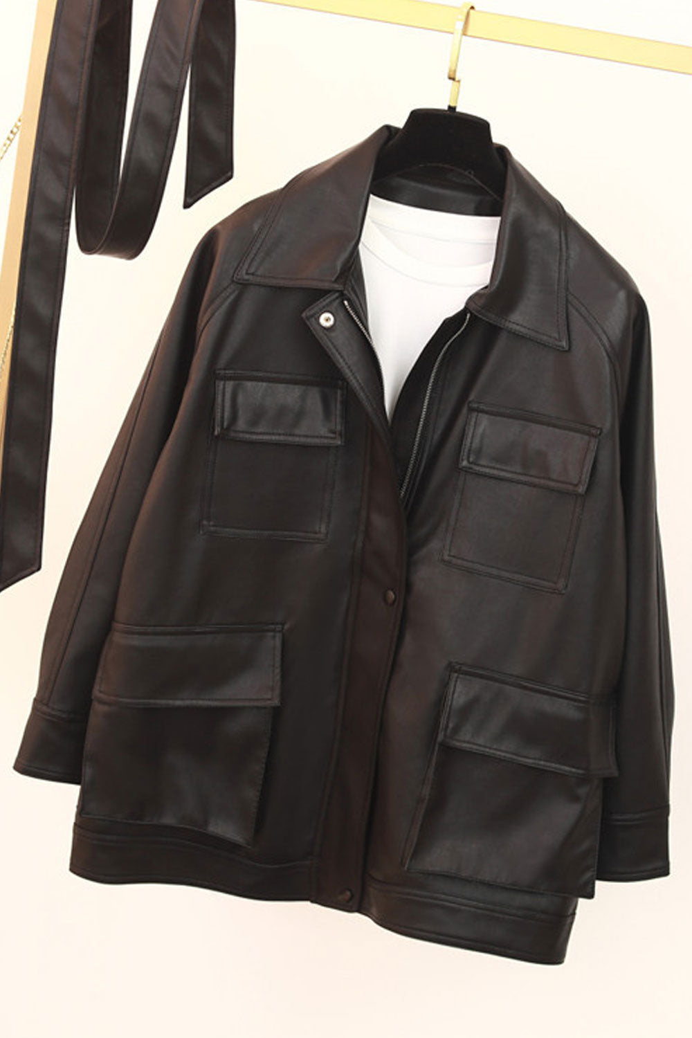 Women Attractive Collar Neck Buttoned Cuff & Zip Fastener Quadruplet Flap Closure Pocket Winter Leather Jacket