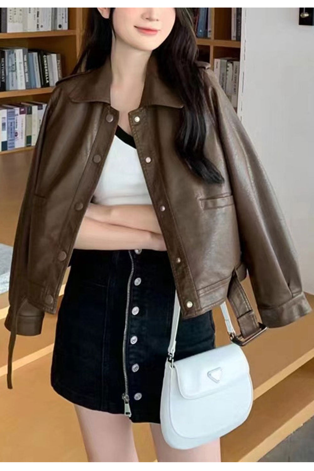 Women Magnetic Collar Neck Buttoned Faster Long Sleeves Buttoned Cuff & Safari Pockets Loose Winter Leather Jacket