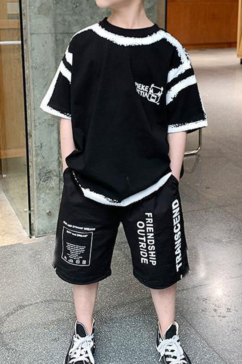 Kids Boys New Fashionable Summer Round Neck Grimace Pattern T-Shirt With Descent Letter Print Shorts Two-Piece Suit