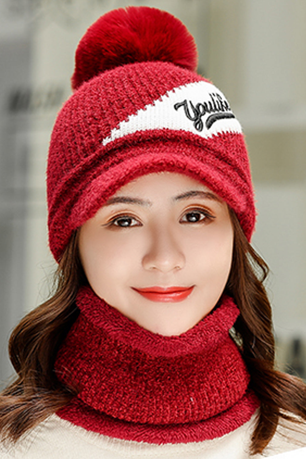 Women Contrast Color Letter Embroidered Two Piece Scarf Set Warm Cap