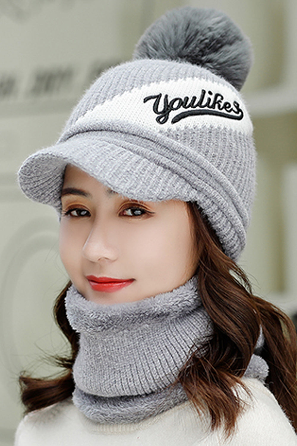 Women Contrast Color Letter Embroidered Two Piece Scarf Set Warm Cap