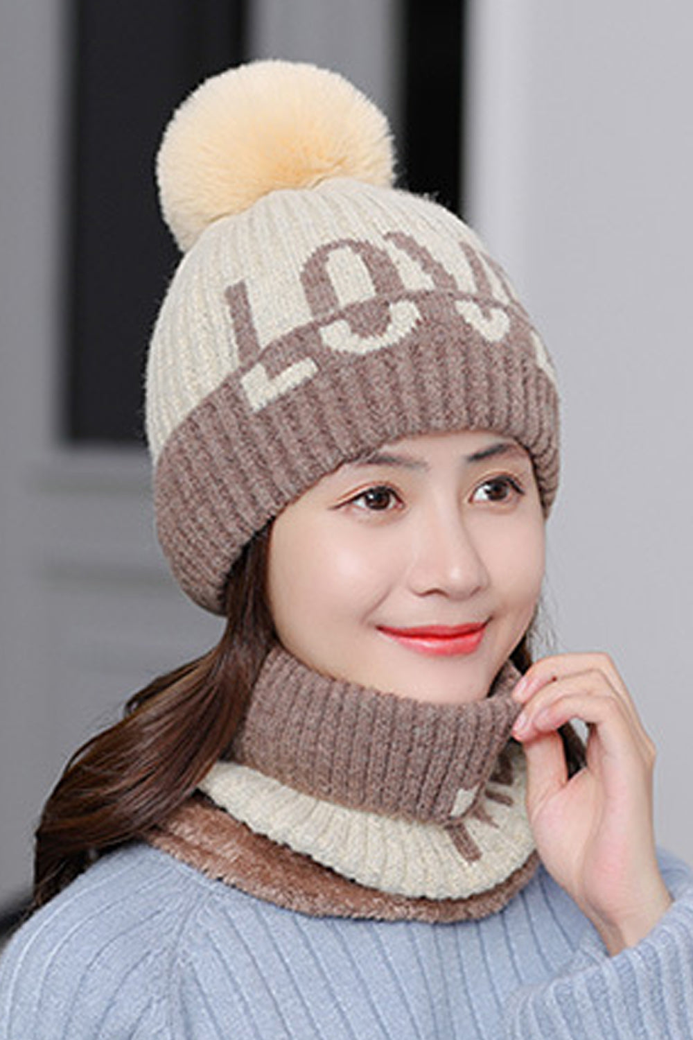 Women Elegant Contrast Color Two Piece Scarf Set Warm Cap