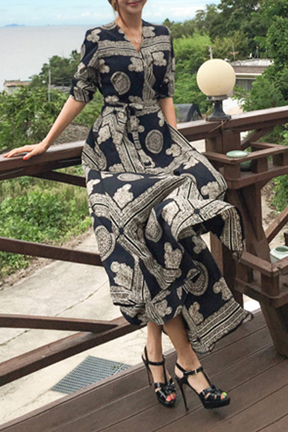 Women Awesome Printed Pattern Long Sleeve V-Neck Dress