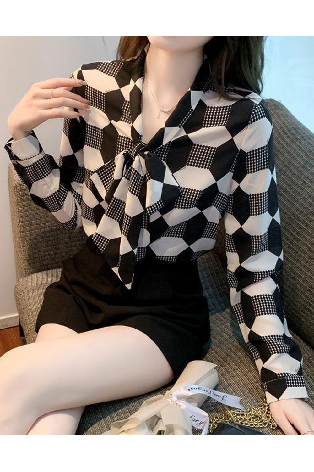 Women New Fashion Ribbon Bow Tie Collar Long Sleeves Retro Printed Summer Casual Cover Belly Slim Chic Top