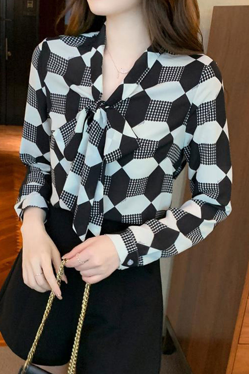 Women New Fashion Ribbon Bow Tie Collar Long Sleeves Retro Printed Summer Casual Cover Belly Slim Chic Top