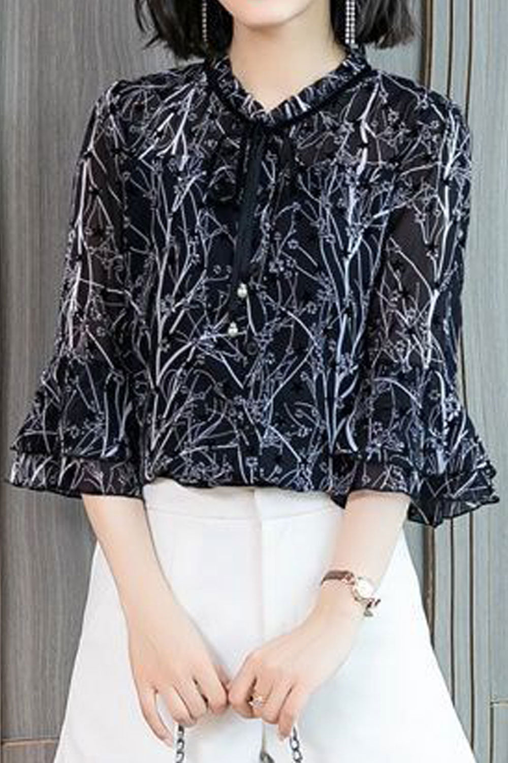 Women New Fashion Beautiful Round Neck Trumpet Sleeves Tie up Printed Fresh and Sweet Style Summer Chiffon Lace Top