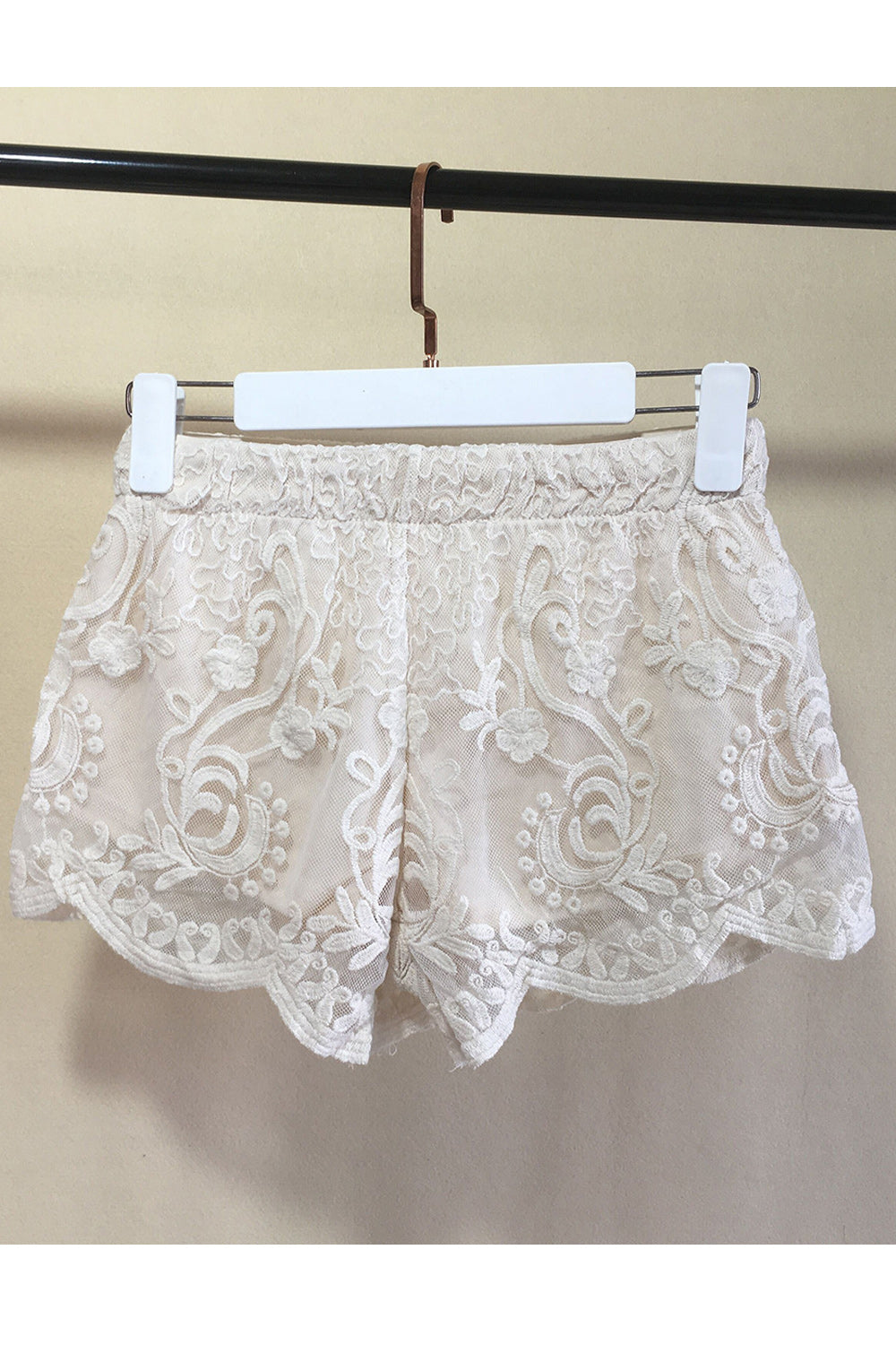 Women Elegant Embroidery Decorated irregular Hem Short