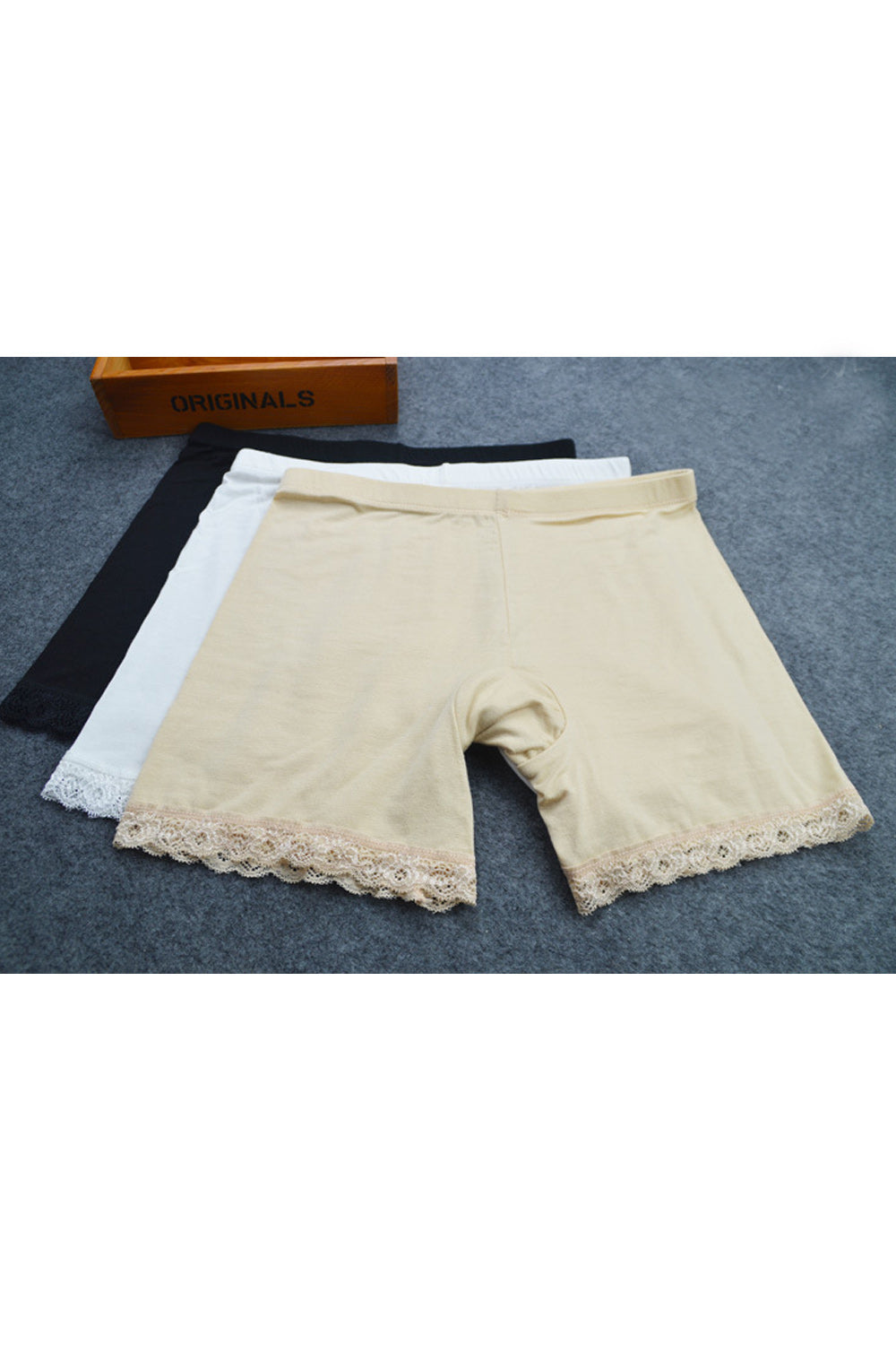 Women Casual Solid Pattern Elasticated Summer Short