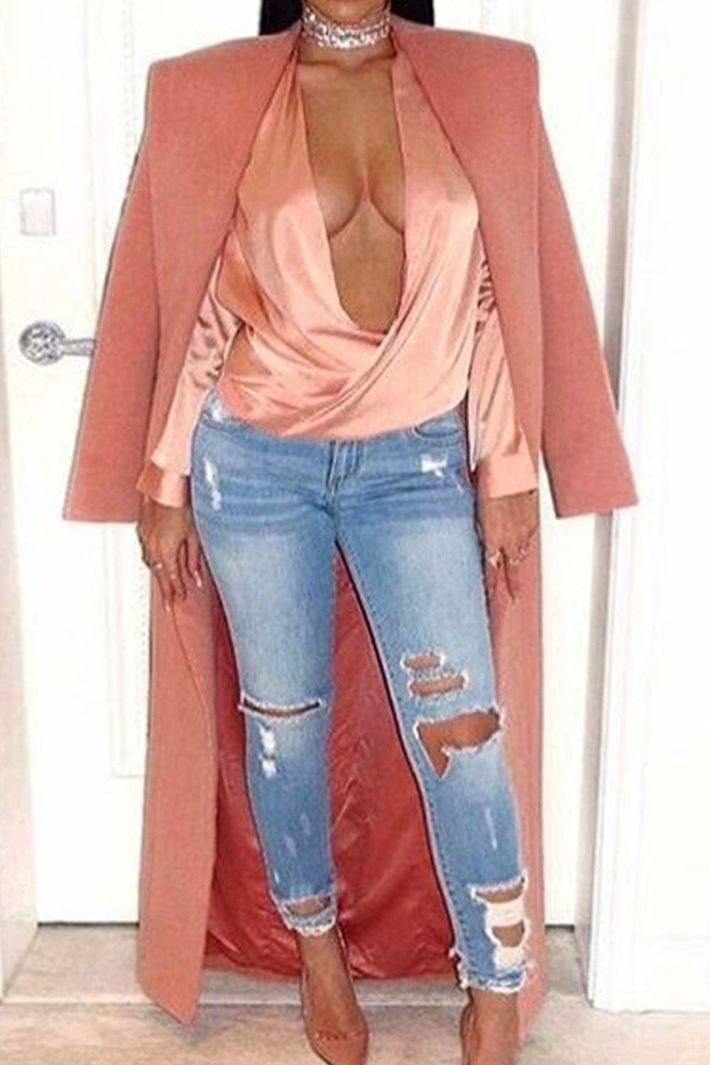 Women Distressed Fit Tight Jeans