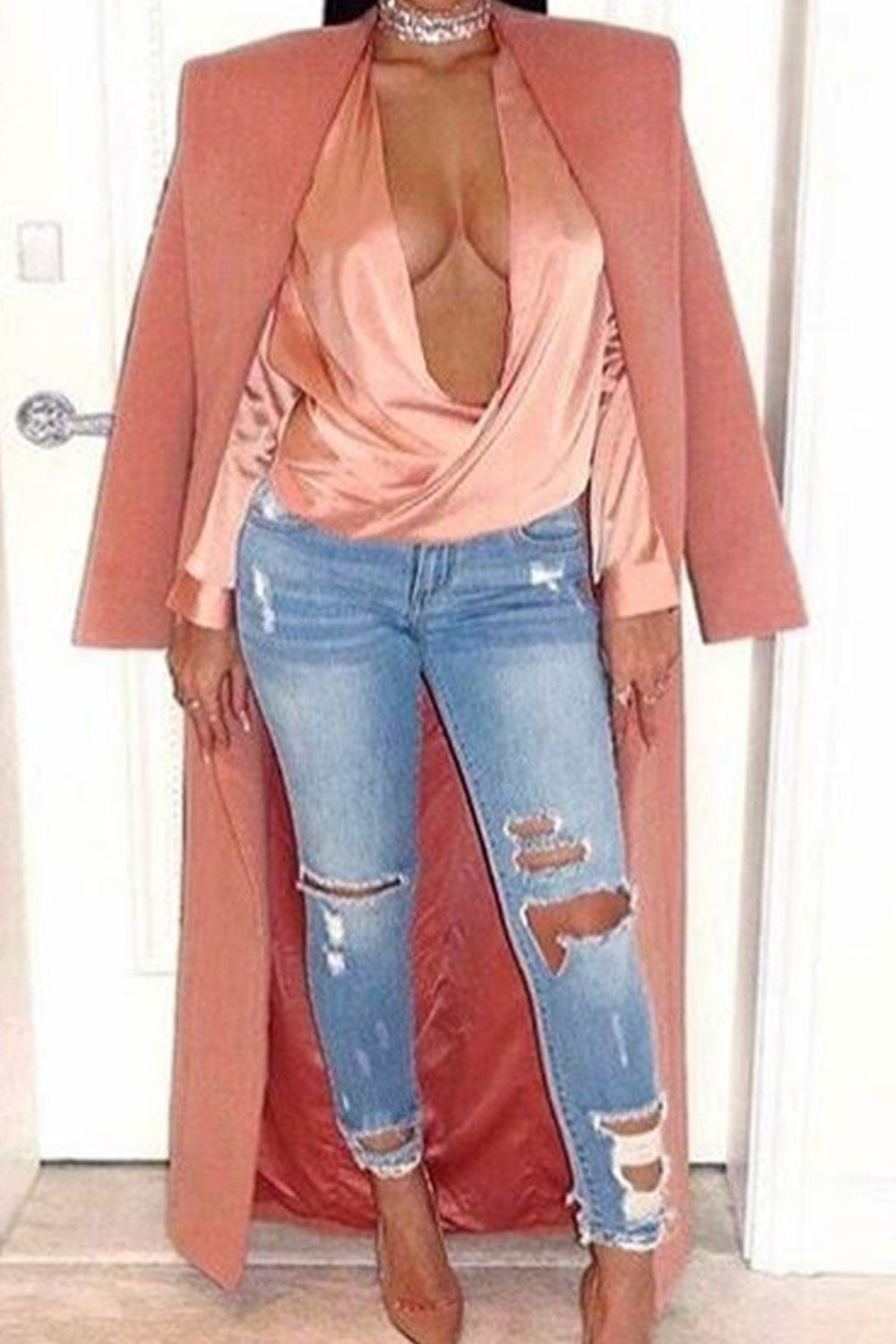 Women Distressed Fit Tight Jeans