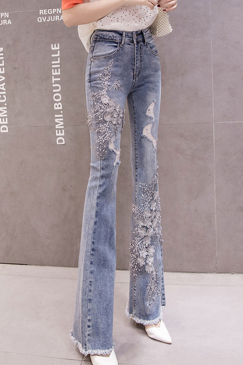 Women Pearl Flower Lace Design Jeans