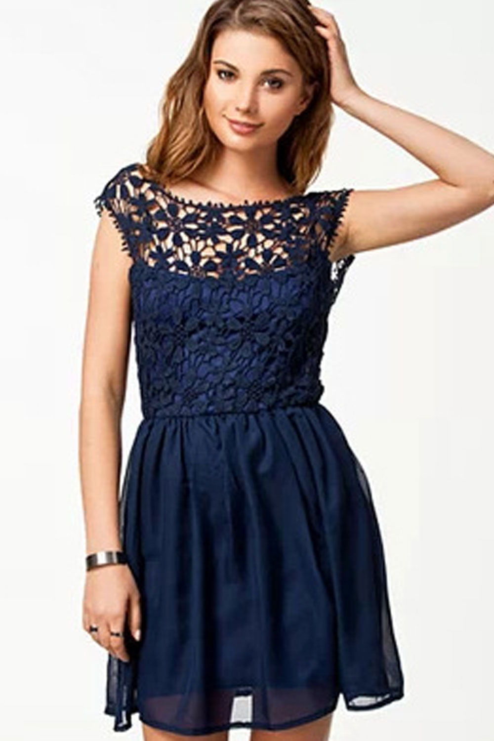 Women Halter Style Sleeveless Lace Decorated Dress
